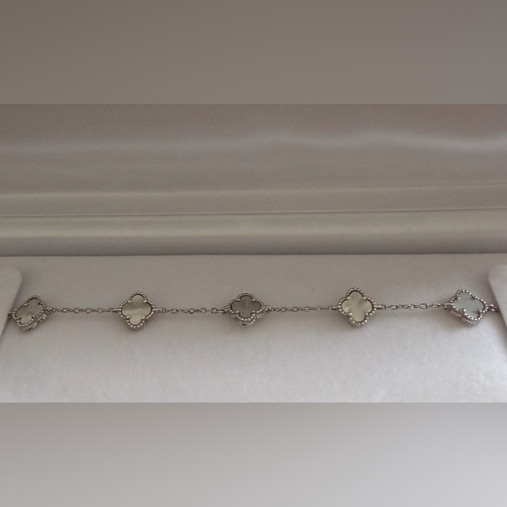 Sterling Silver Bracelet Clover Mother of Pearl